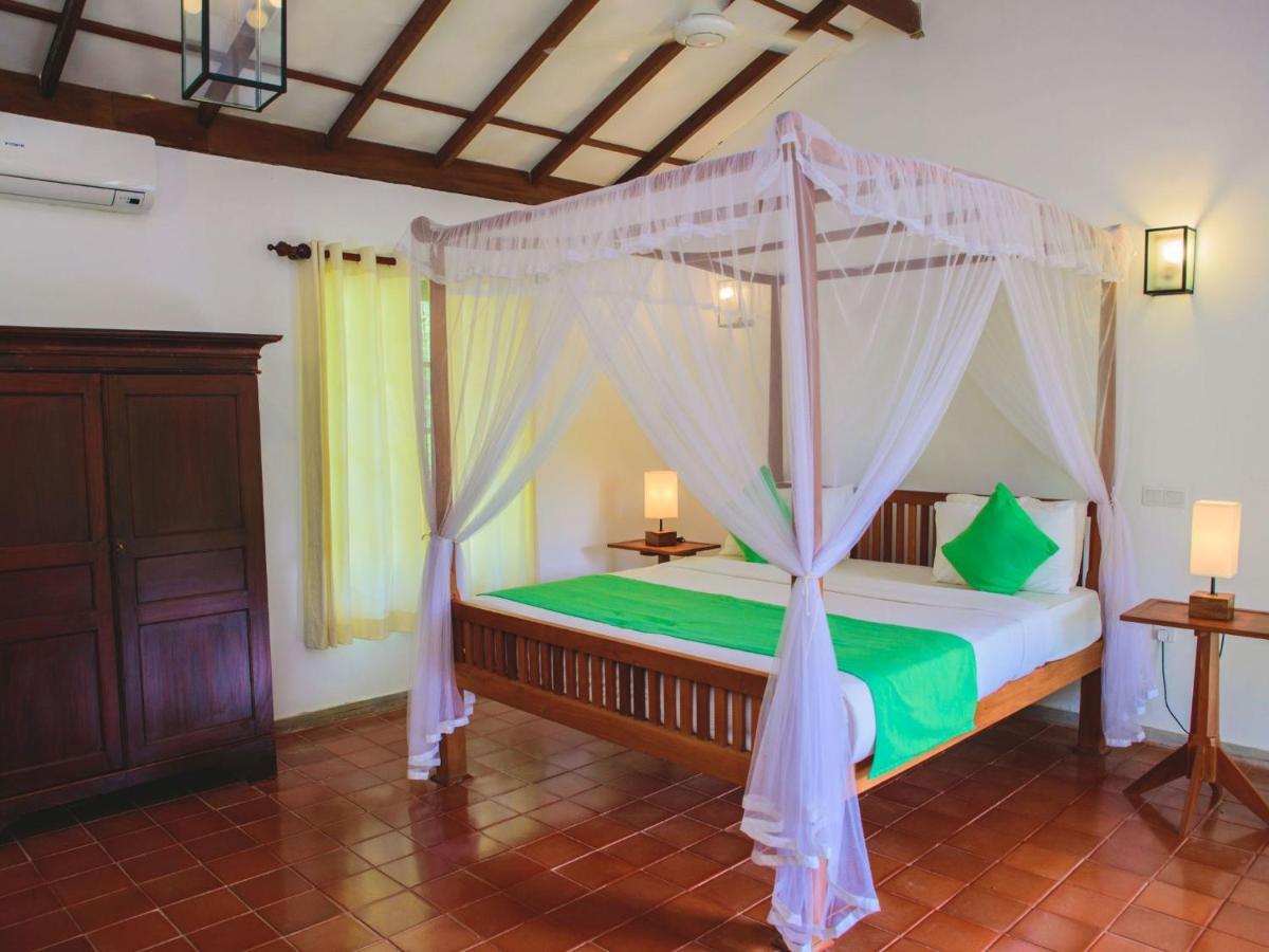 Thalpe Walawwa Heritage Villa Unawatuna Exterior foto