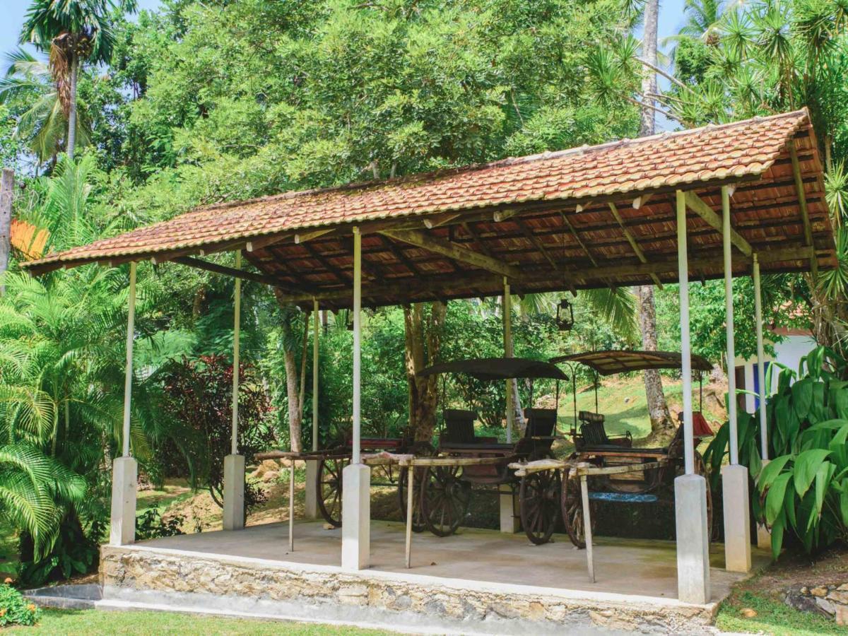 Thalpe Walawwa Heritage Villa Unawatuna Exterior foto