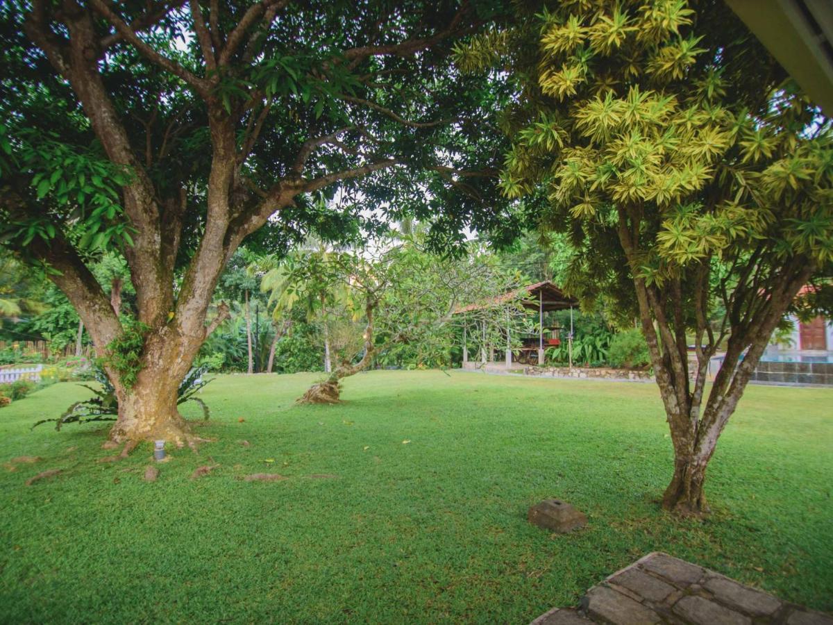 Thalpe Walawwa Heritage Villa Unawatuna Exterior foto