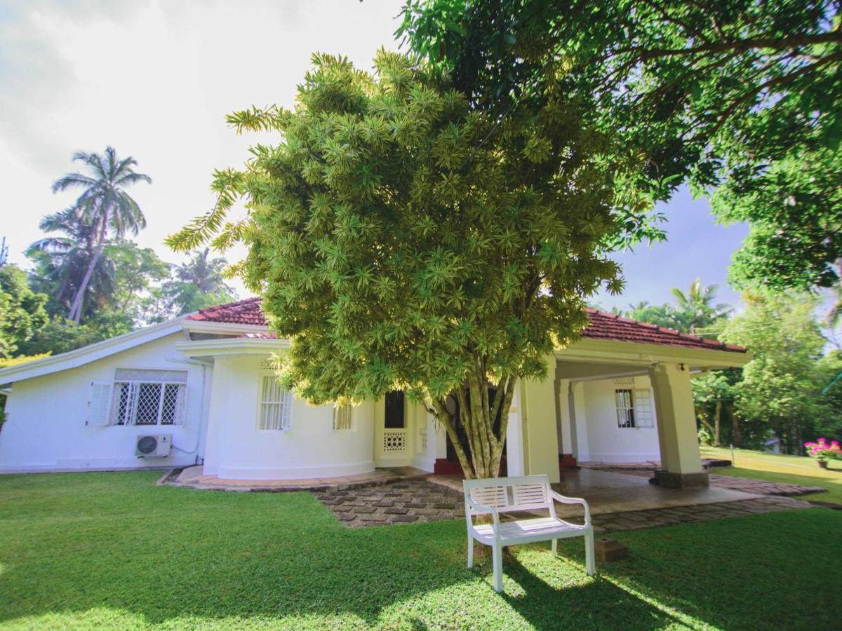 Thalpe Walawwa Heritage Villa Unawatuna Exterior foto